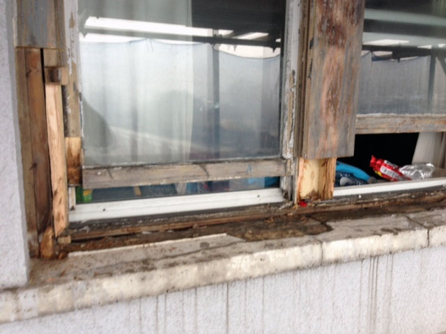 Salisbury Sash Window Repairs covers all aspects of sash windows. Repairs, renovation or even replacements. Servicing Sailisbury, Bemerton, Lower Bemerton, Bemerton Heath, Hampton Park, Churchfields, East Harnham, Laverstock, Ford and 